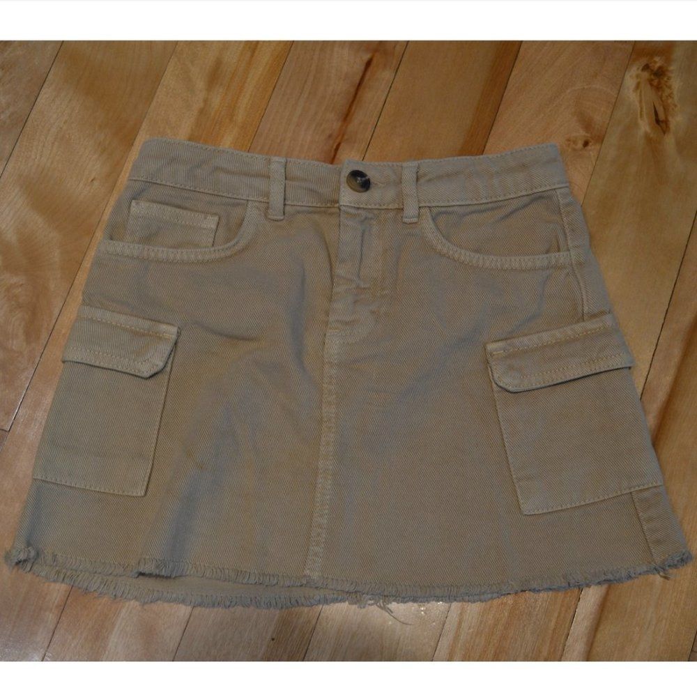 Zara Kids Girls (10) Beige Mini Skirt with Patch Pockets
